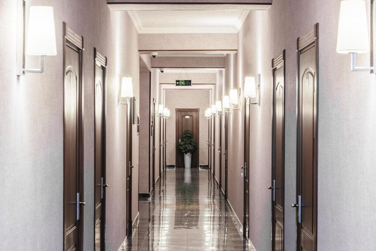 Western Suites Hotel Tashkent Exterior photo